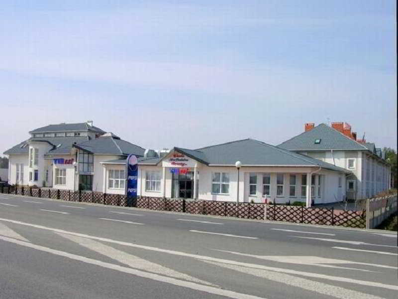 Hotel Tirest Гребишев Экстерьер фото
